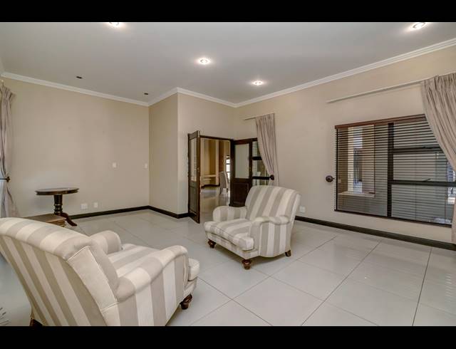 4 BEDROOM HOUSE FOR SALE IN DAINFERN VALLEY ESTATE